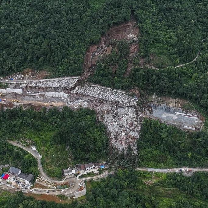As China struggles with heat, flooding and drought, employers are ordered to limit outdoor work